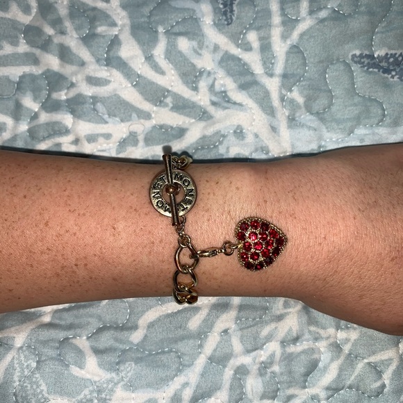 3/$13 Monet gold heart chain bracelet - Picture 2 of 3